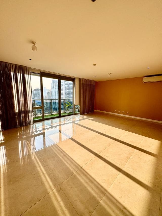 3 Bedroom Unit in The Suites - photo 2