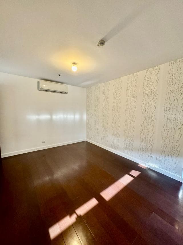 3 Bedroom Unit in The Suites - photo 5