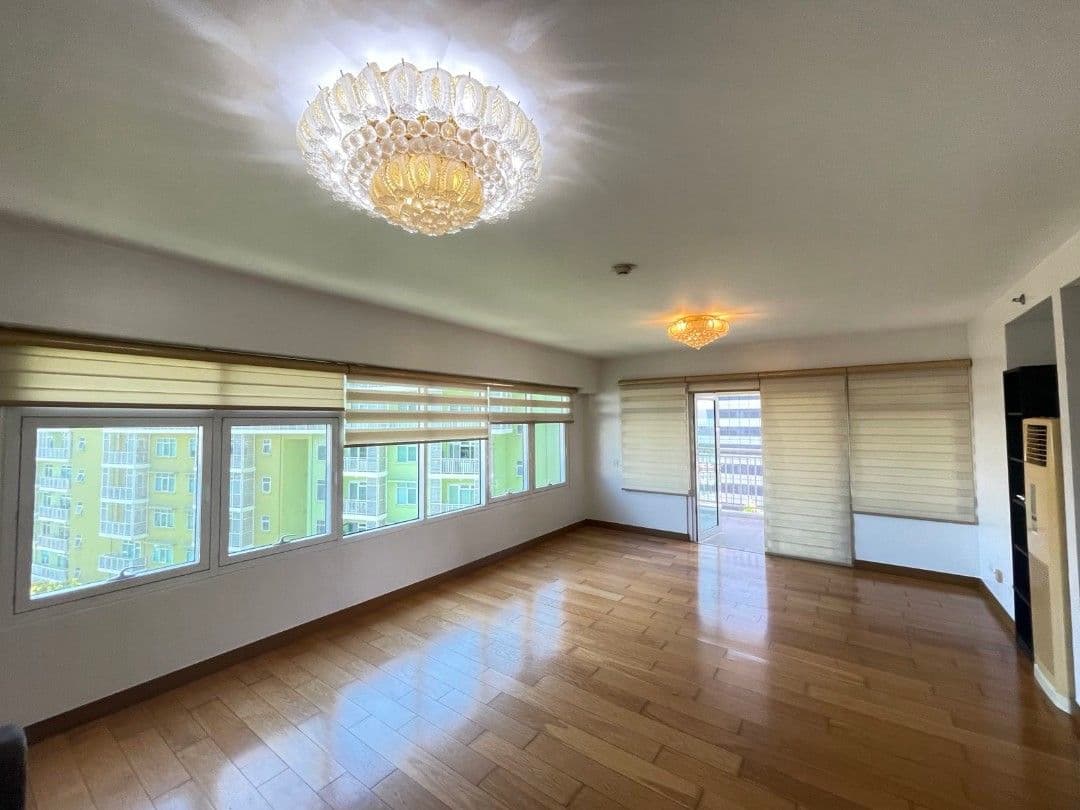 3 Bedroom Unit in One Serendra - Bonifacio Global City, Taguig - photo 1