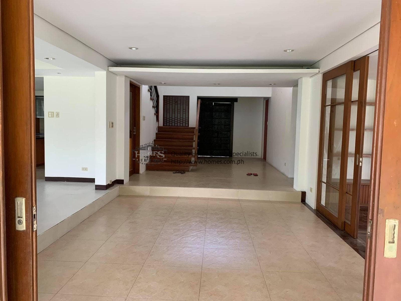 6 Bedroom House - photo 4