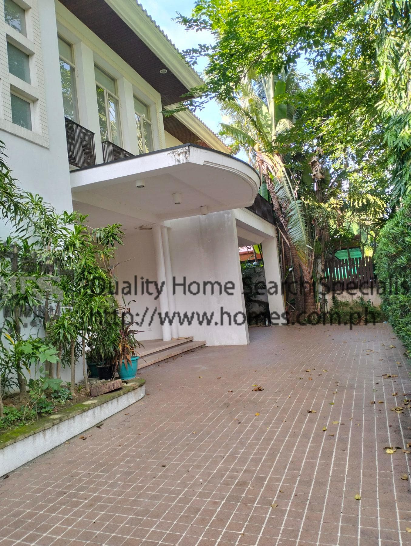 Spacious 2 Storey House - photo 2