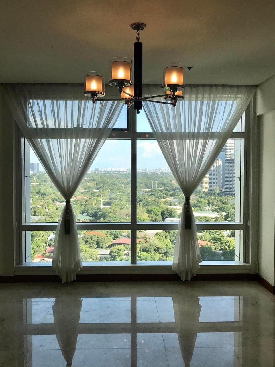 Spacious Semi-Furnished 3 bedroom unit - photo 3