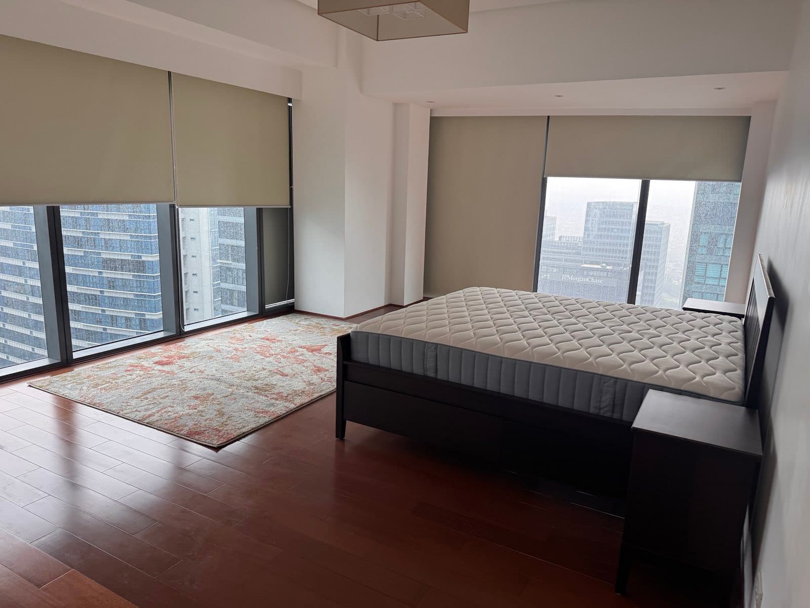 Contemporary Urban Elegance at Grand Hyatt Residences - photo 5