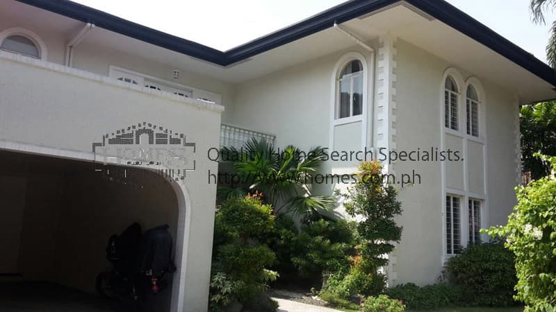 Colonial inspired with nice yard - Dasmarinas Village, Makati - photo 1
