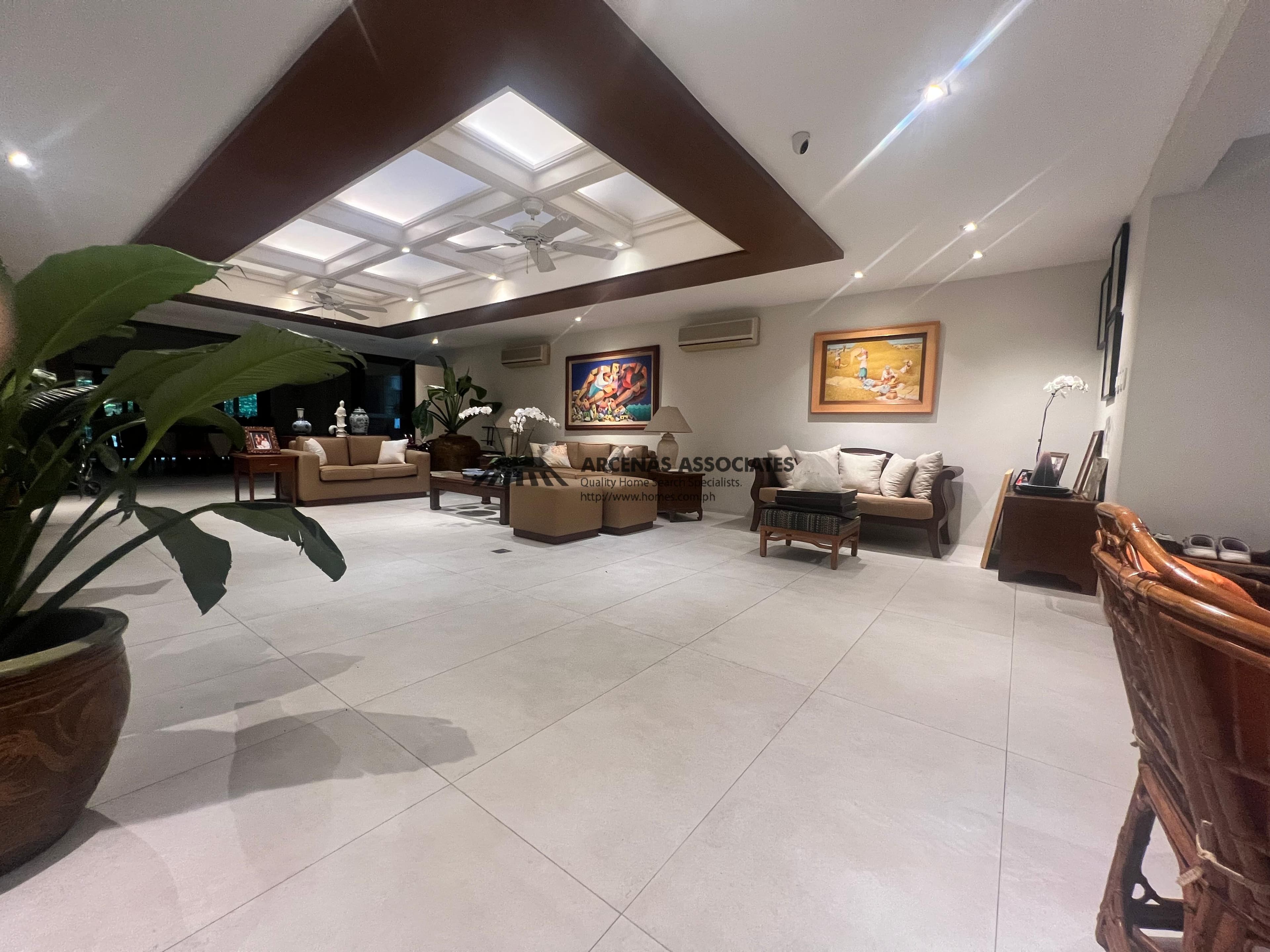 Updated Modern Bungalow - photo 2