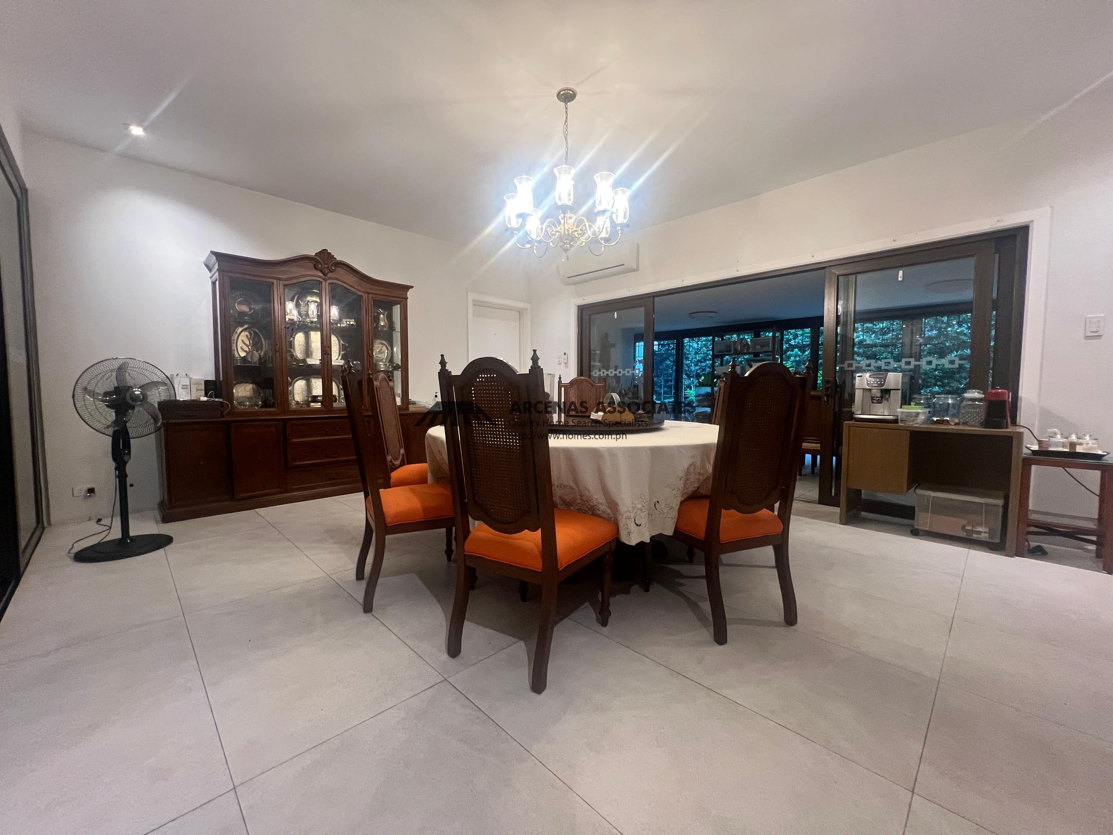 Updated Modern Bungalow - photo 3