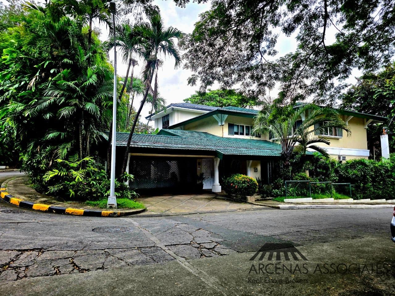 Timeless Tropical 2 storey in Kasiyahan Forbes Park