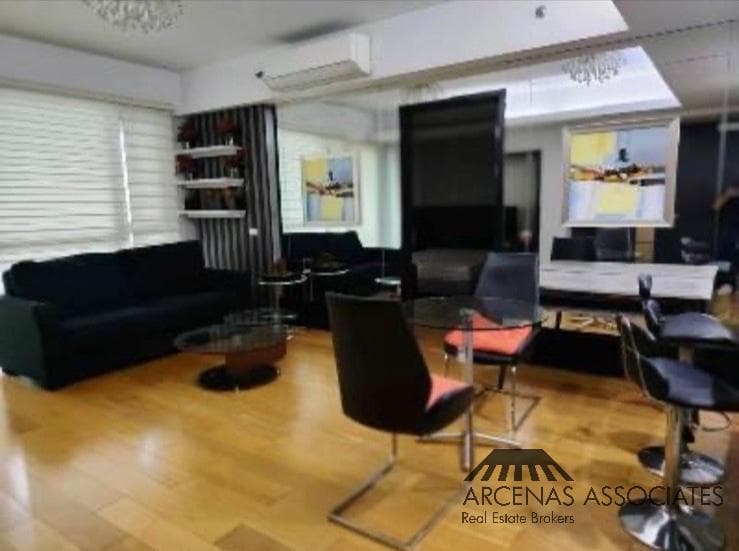 Cozy 2-Bedroom at One Serendra - photo 2