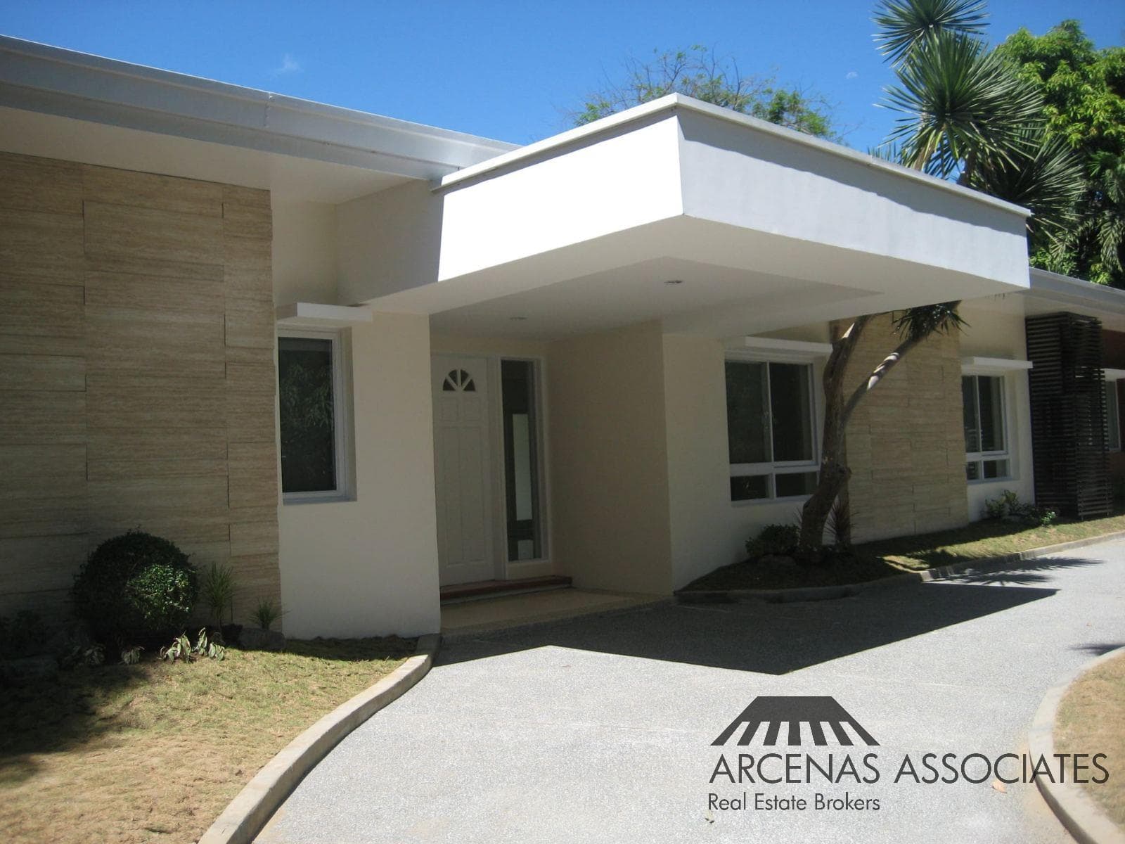 Modern Bungalow House