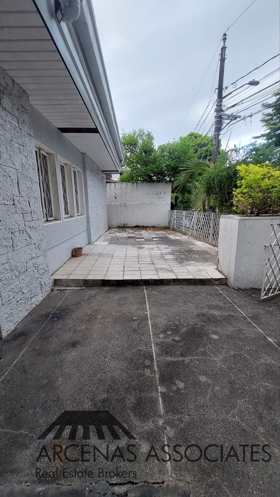 Well-Maintained House for Sale in Alabang Hills - photo 2