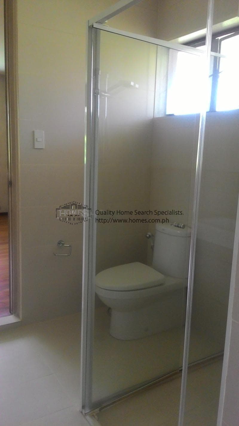4 bedroom natural wood house for rent in Dasmarinas Village - photo 5
