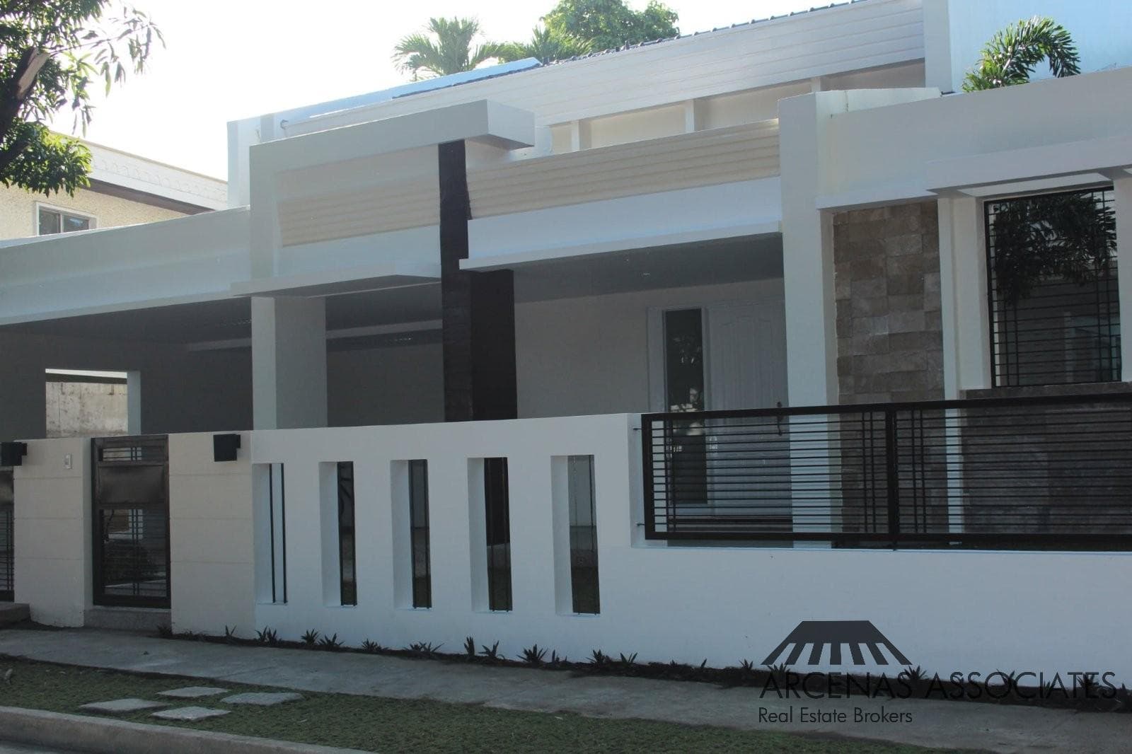 Elegant Modern Residence - Dasmarinas Village, Makati - photo 1