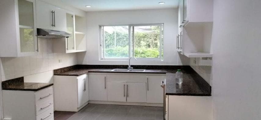 Comfortable 4 bedroom house - photo 3