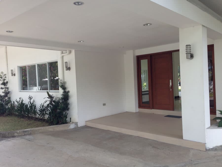 Modern four (4) Bedroom house - photo 4