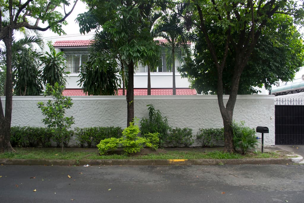 Breezy four (4) bedroom house in Dasmarinas Village - Dasmarinas Village, Makati - photo 1