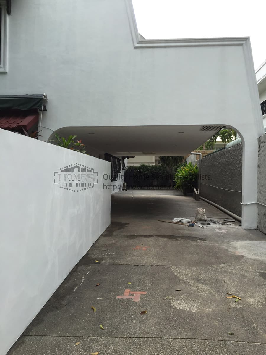 Breezy four (4) bedroom house in Dasmarinas Village - photo 3