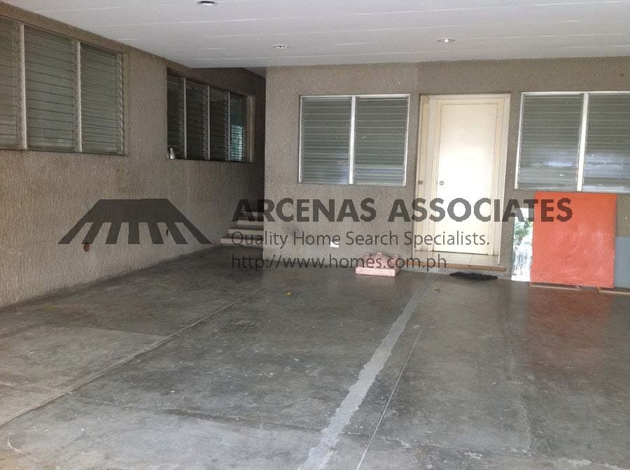 Comfortable (4) four bedroom house for rent in Dasmarinas Village - photo 5