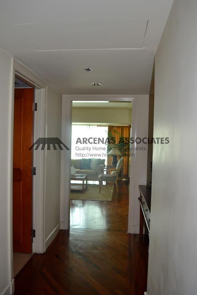 Upscale unit in Hidalgo Place - photo 2