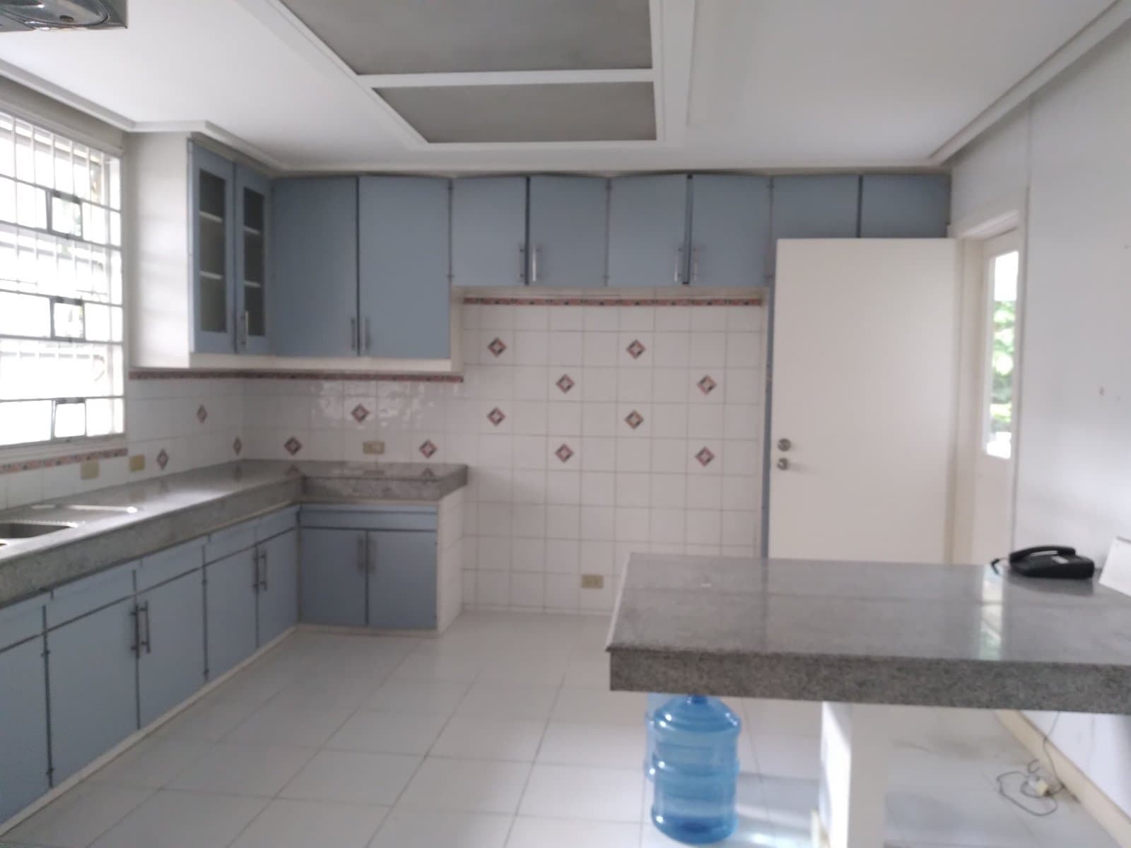 Classically styled 2 storey - photo 5