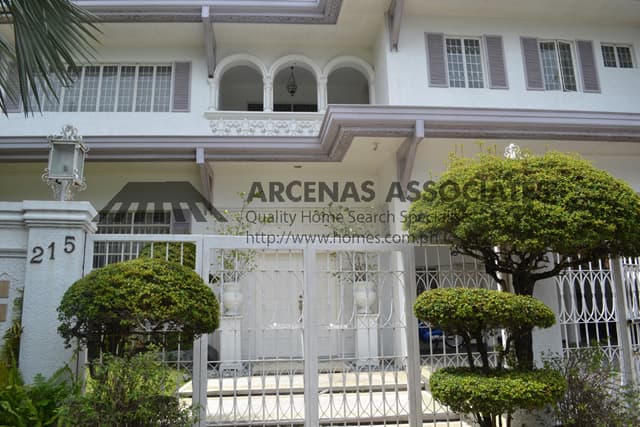 Colonial Four bedroom - Ayala Alabang, Muntinlupa - photo 1