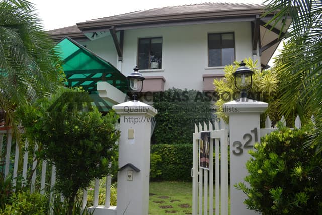 Renovated Four bedroom house - Ayala Alabang, Muntinlupa - photo 1