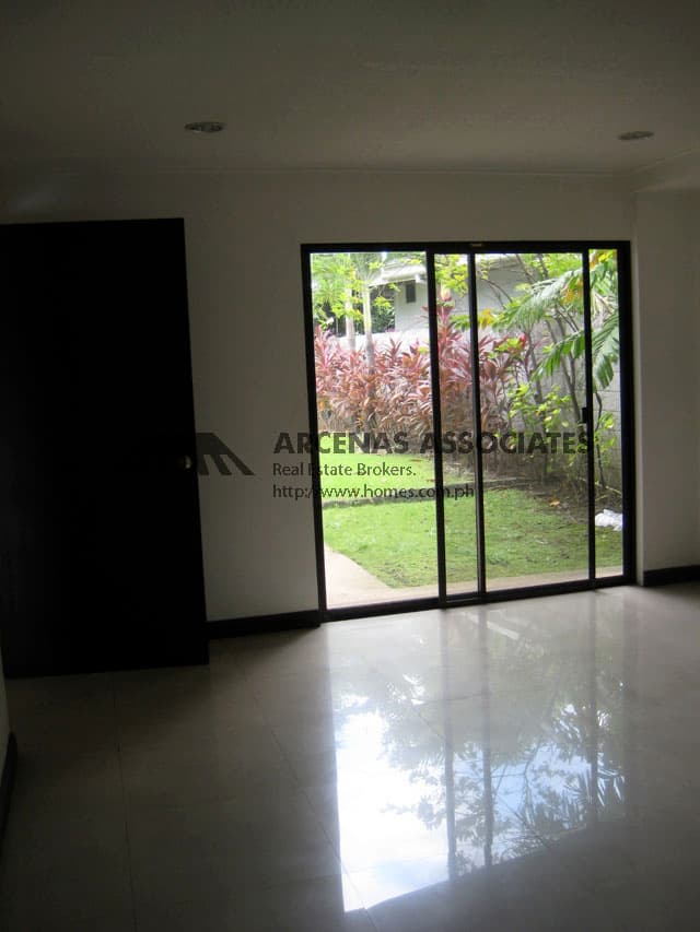 Contemporary 4 Bedroom - photo 5