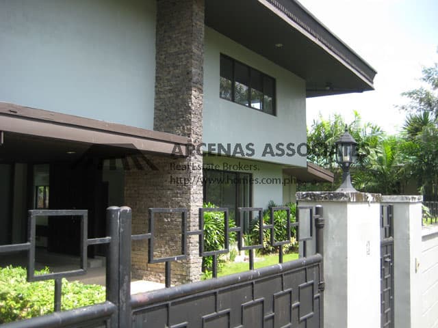 Contemporary 4 Bedroom - photo 2