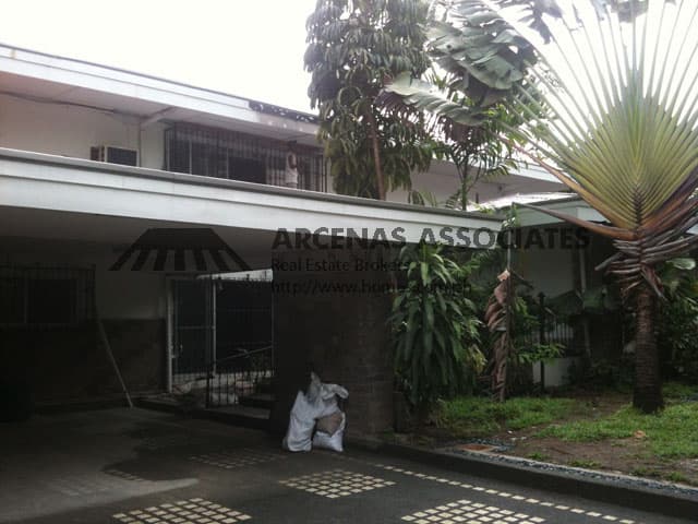 Spacious 4 Bedroom - photo 2