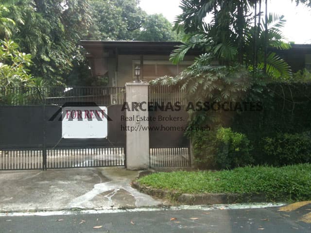 Spacious 70's Archetypal 4 Bedroom - Urdaneta Village, Makati - photo 1