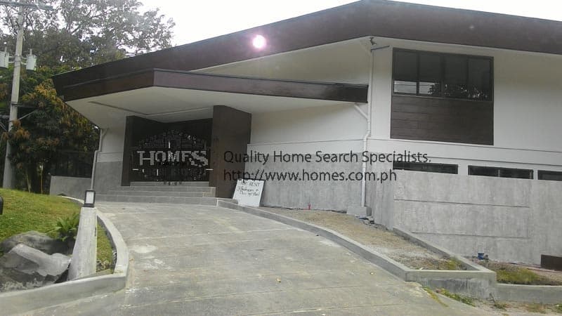 Corner 4 bedroom house - Dasmarinas Village, Makati - photo 1