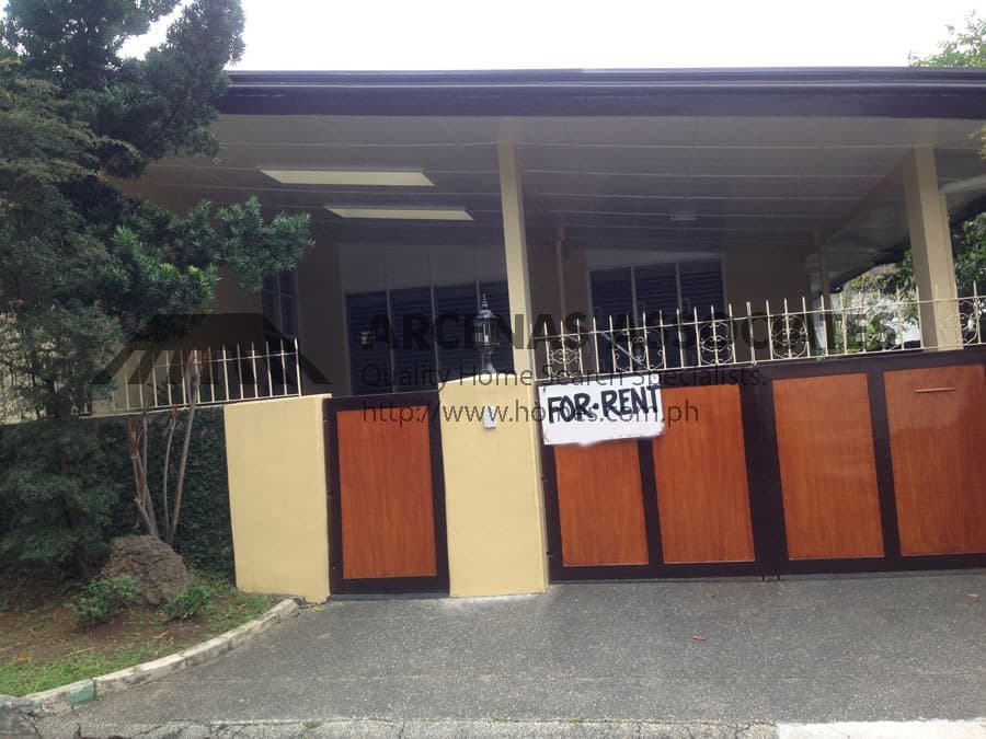 Neat split-level 3 bedroom and a  den - San Lorenzo, Makati - photo 1