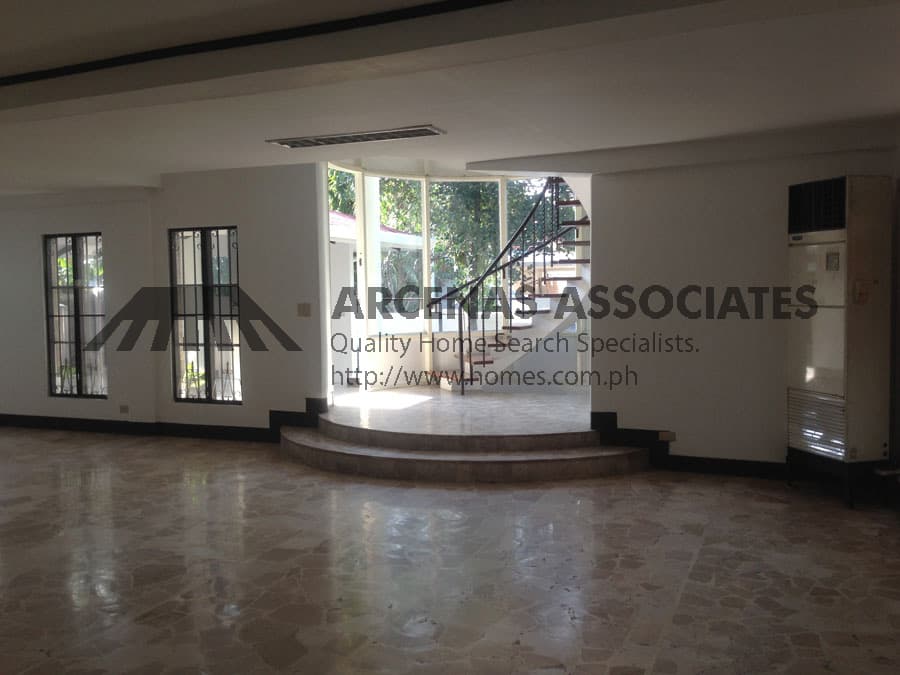 Neo-classical 4 bedroom - photo 4