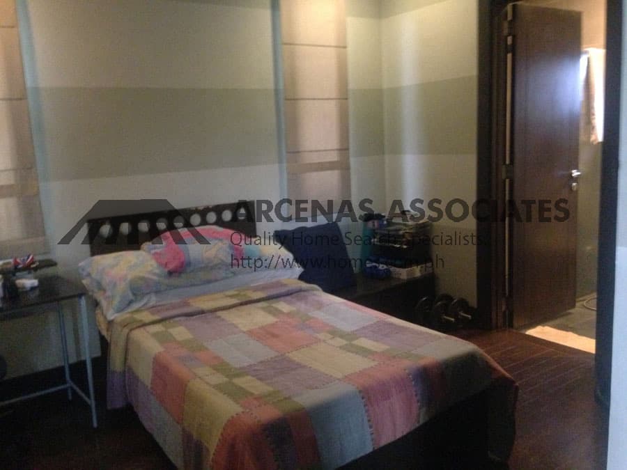 Contemporary 4 Bedroom - photo 2