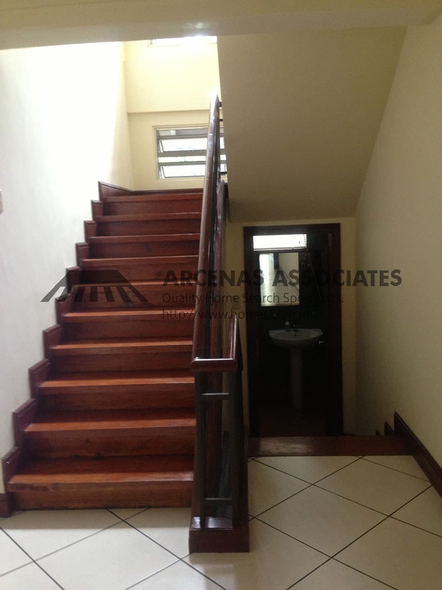 Refurbished duplex 4 bedroom - photo 2