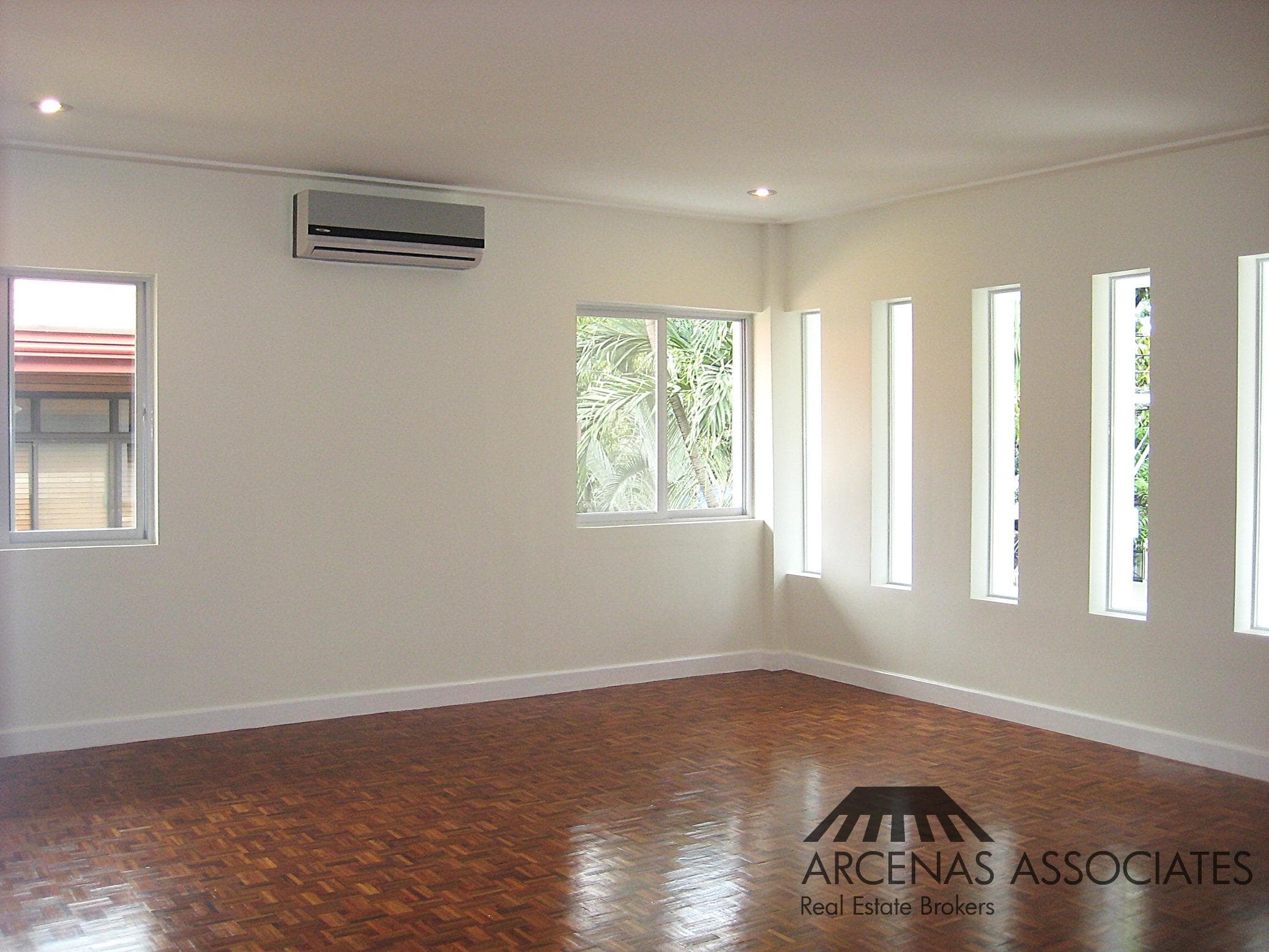 Modern Tropical House - photo 5