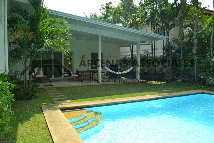 Light and modern two storey - Bel Air, Makati - photo 1
