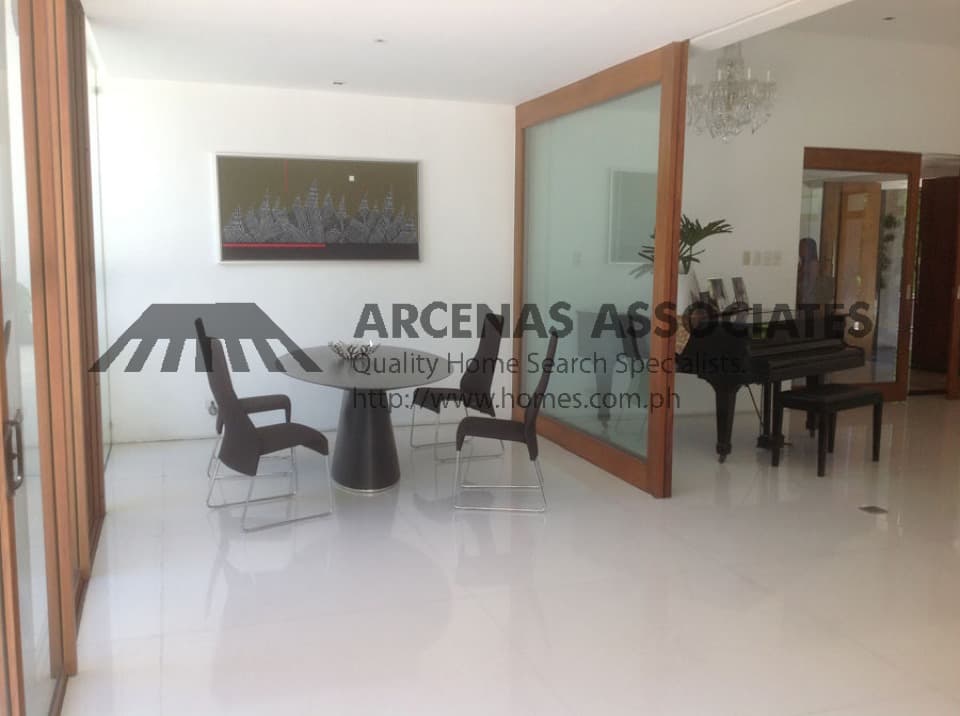 Sophisticated Modern and Elegant 4 Bedroom - photo 4
