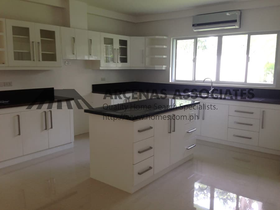 Modern and bright 4 bedroom - photo 5
