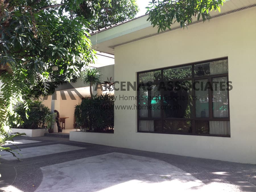 Tropical Modern 5 bedroom with den - photo 3