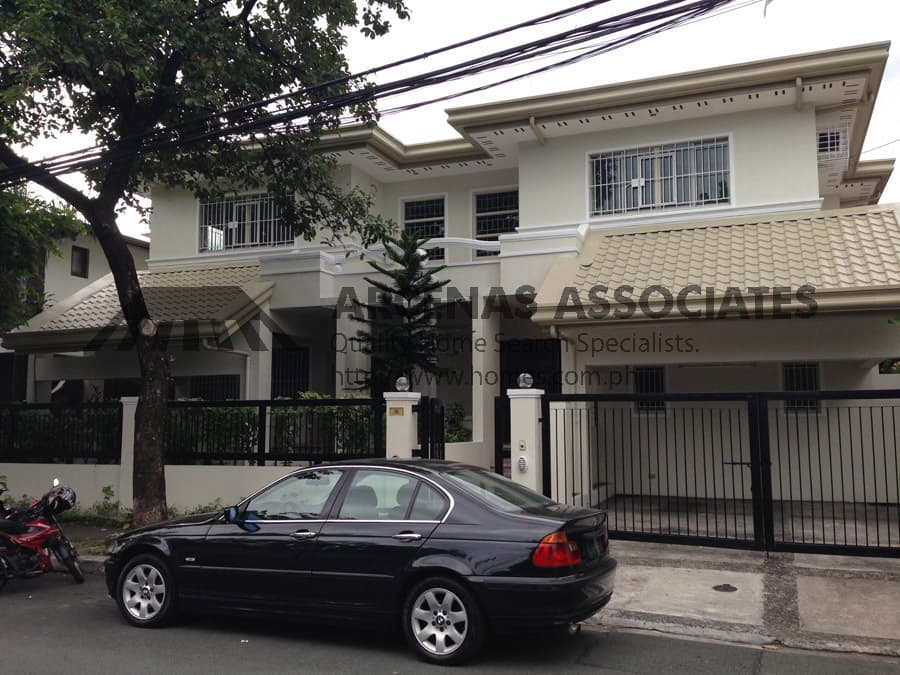 Polished 4 bedroom - photo 2