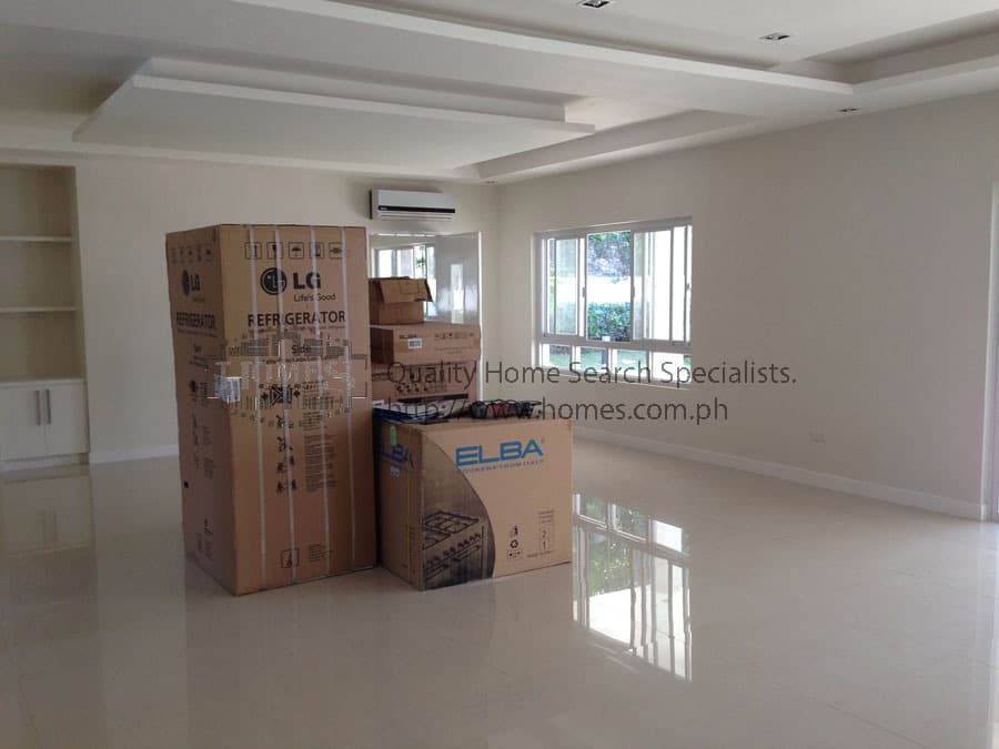 Well spaced modern 2-storey - photo 5