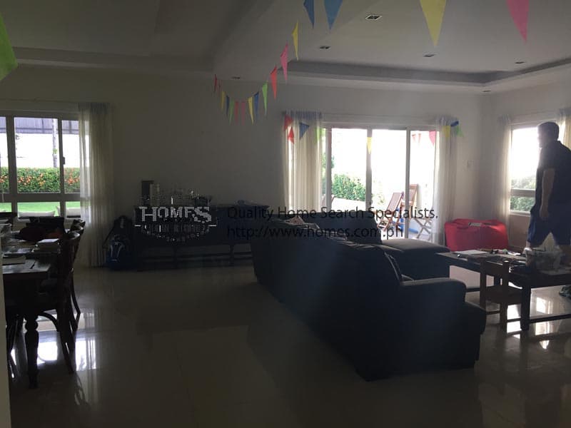 Well spaced modern 2-storey - photo 2