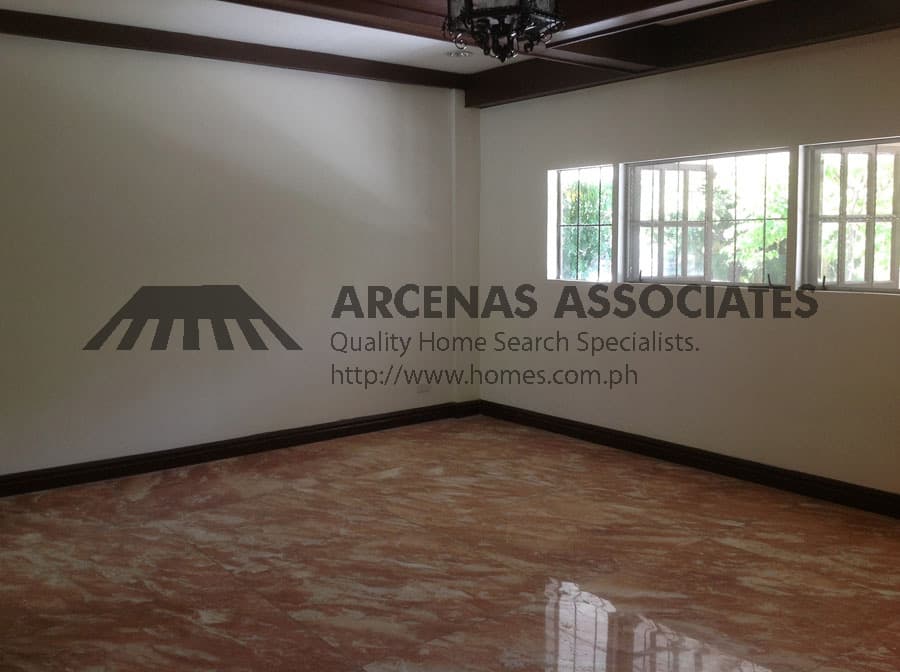 Ambassador located house - photo 5