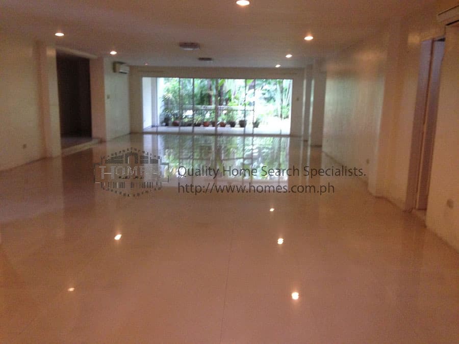 Roomy bright space with lovely garden - photo 2