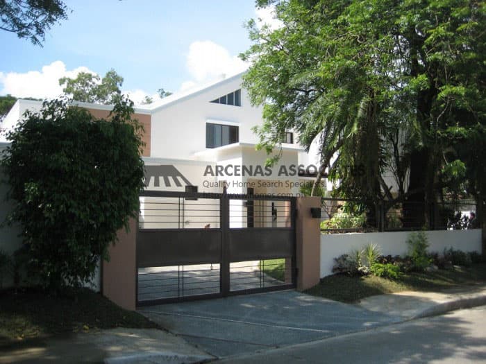 Modern and plush 2-storey - Ayala Alabang, Muntinlupa - photo 1