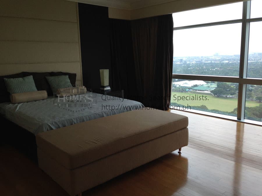 Posh 3 bedroom at Pacific Plaza - photo 4