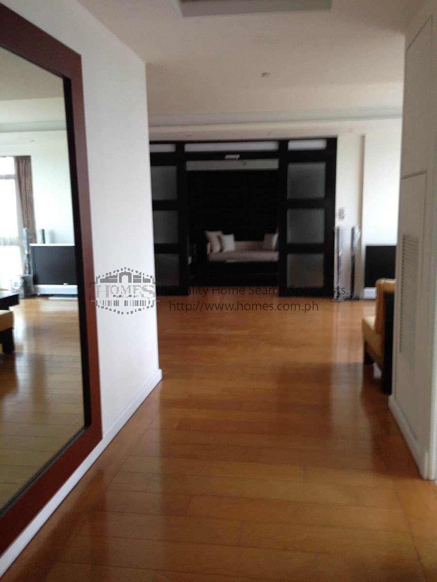 Posh 3 bedroom at Pacific Plaza - photo 2