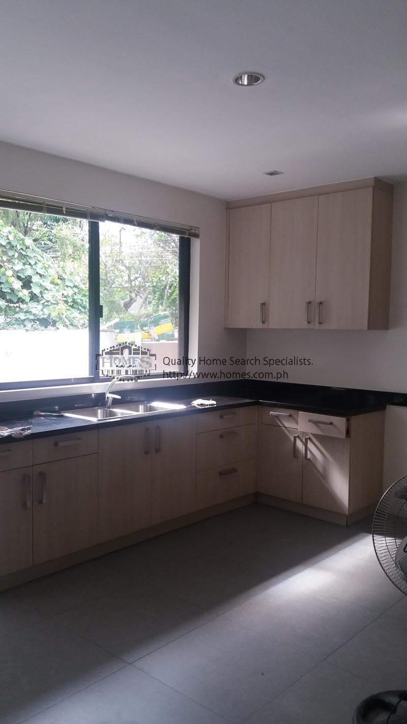 Upgraded 2 Storey - photo 4