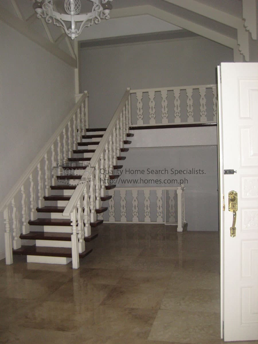Swiss chalet Two storey - photo 4