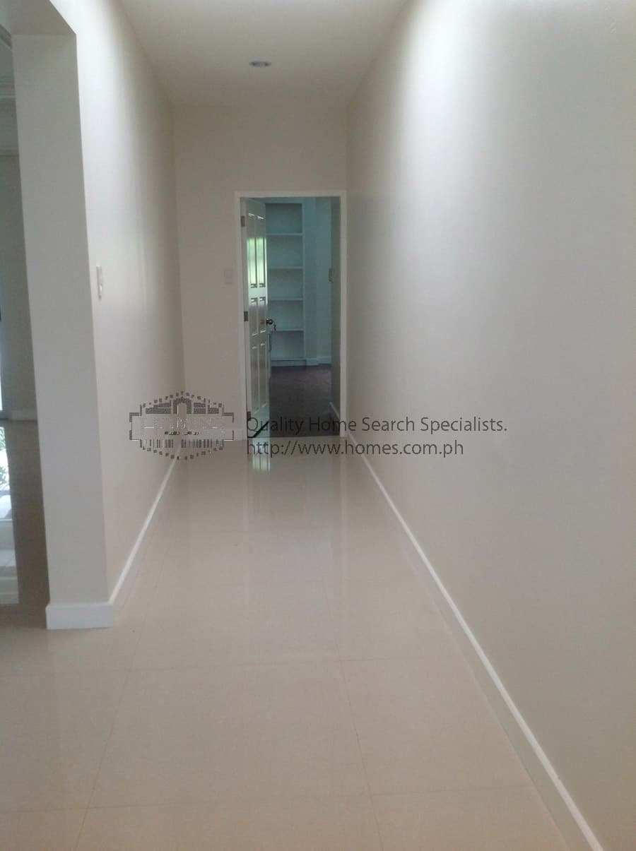 New and Modern one-storey bungalow - photo 5